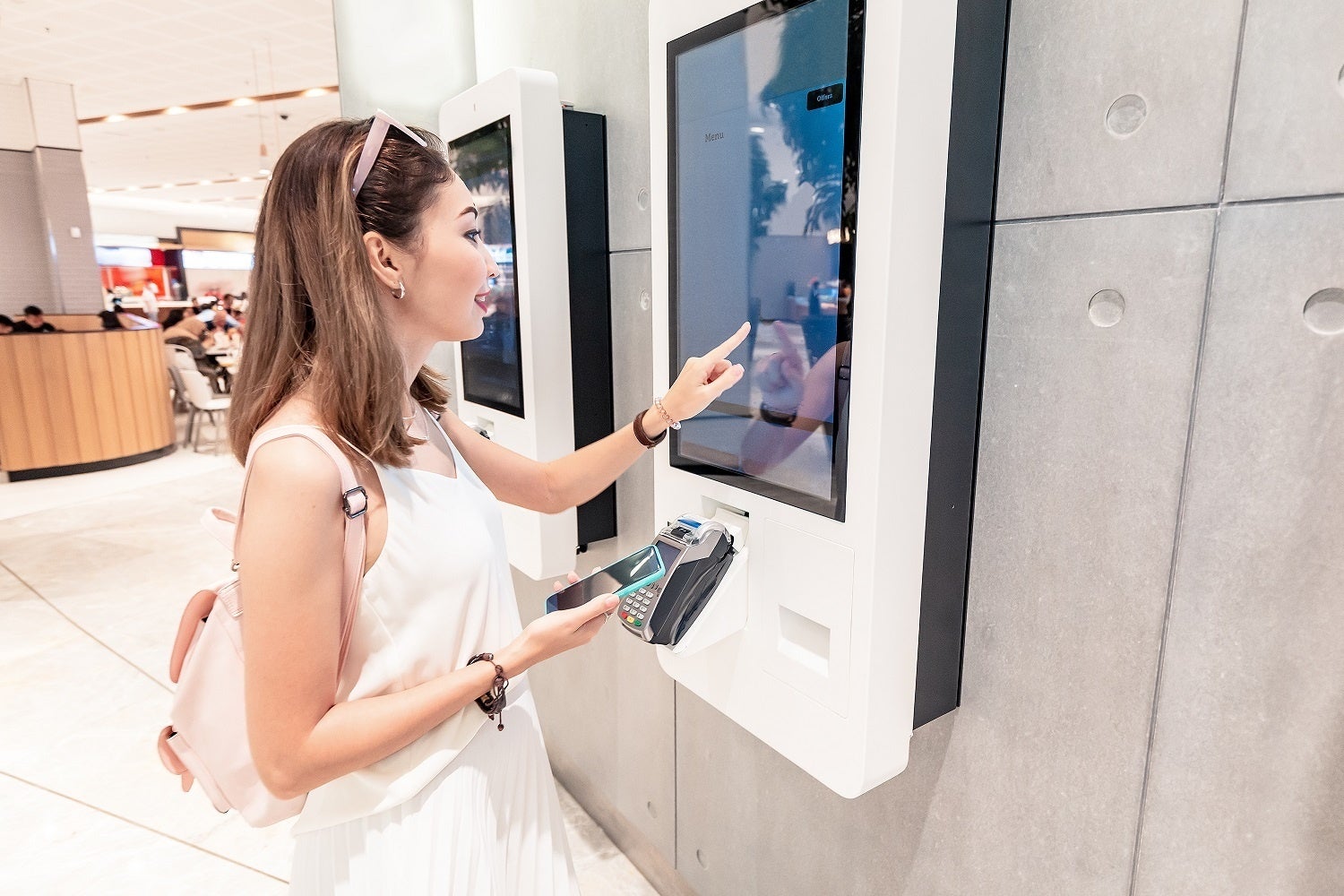 ザイトロニックのタッチテクノロジーが、ディサイン社の超薄型液晶両面