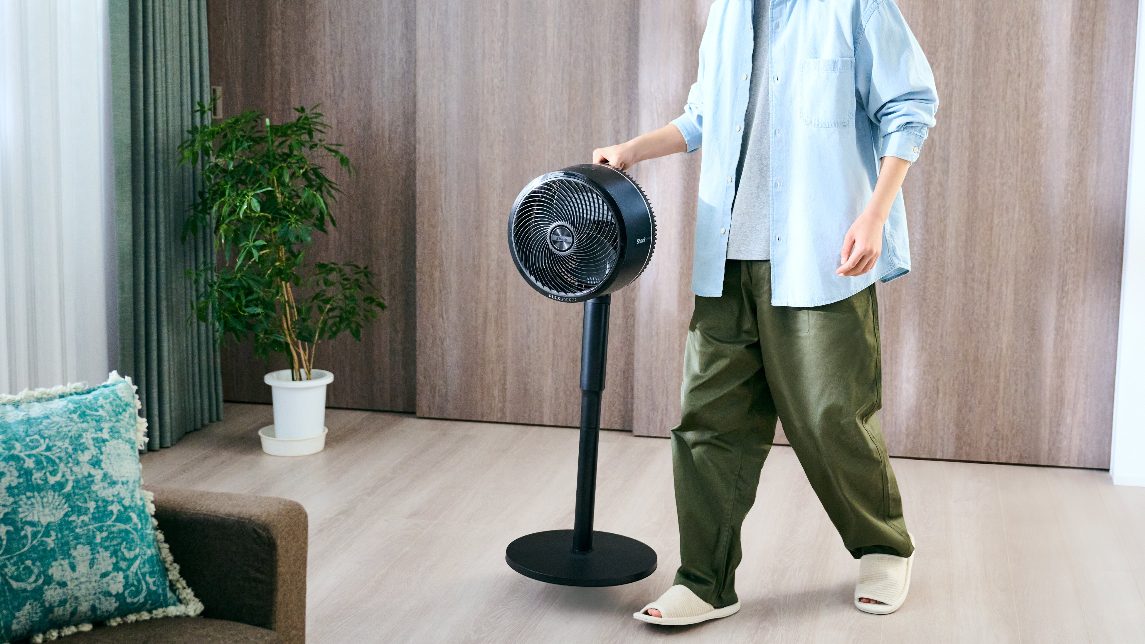 屋内でも屋外でも、コードレスで夏をもっと自由に】大風量・静音・24