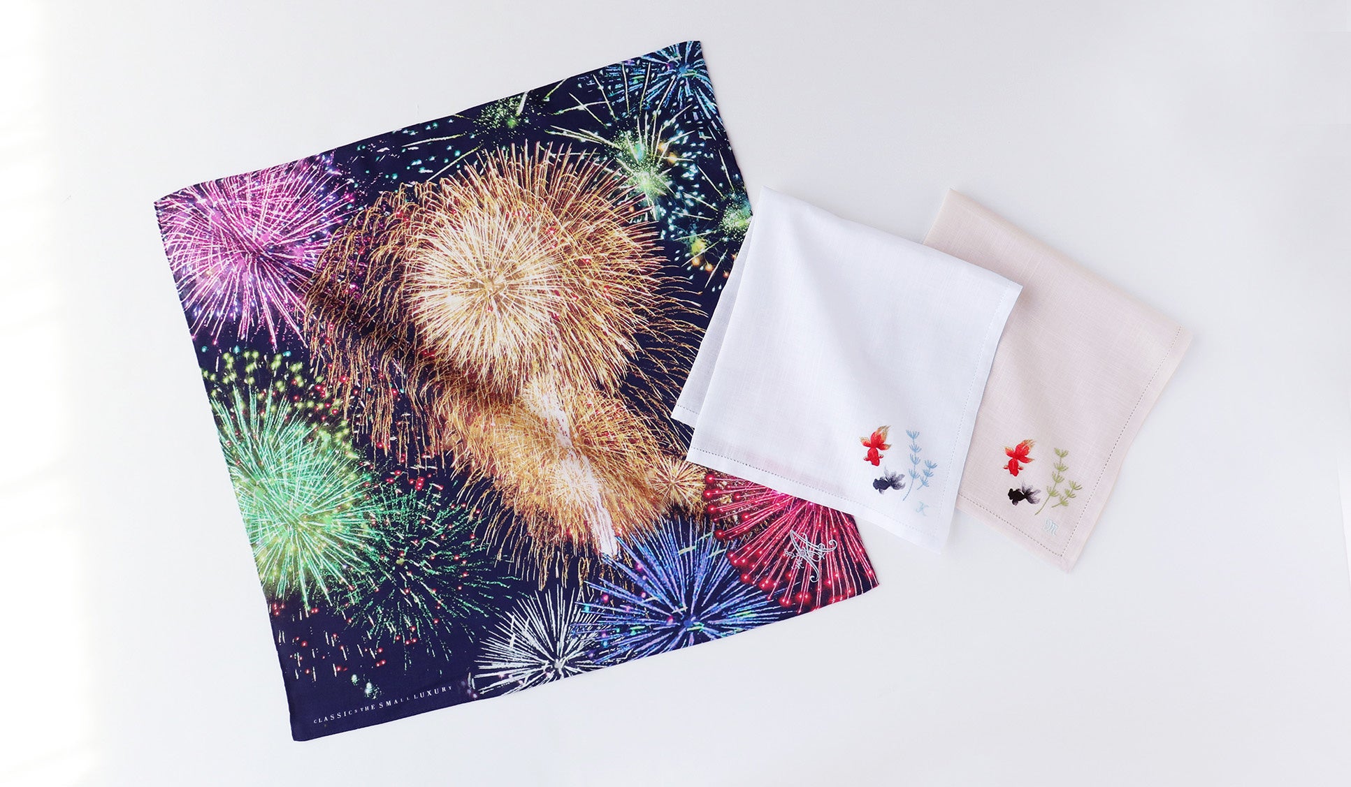 タ*ー様 ハンドメイド刺繍フレーム 夜空いっぱいの花火とニャンズ タ