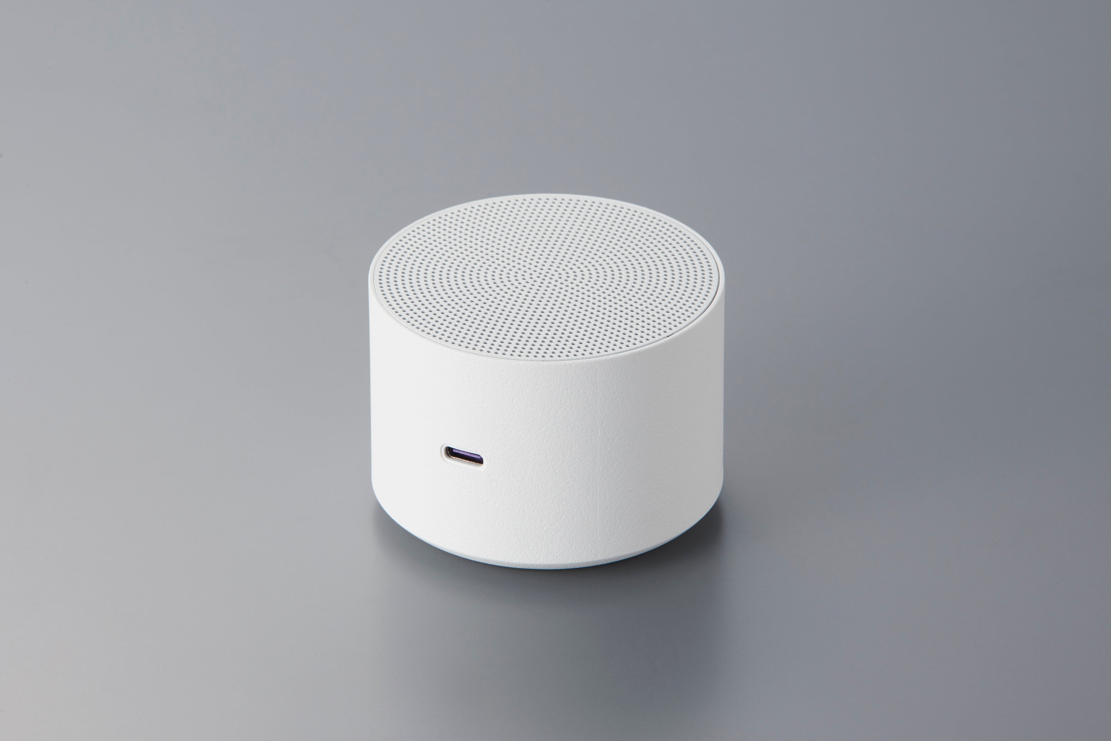 株式会社CIO】お風呂の壁にもマグネット吸着！CIO初の小型スピーカー