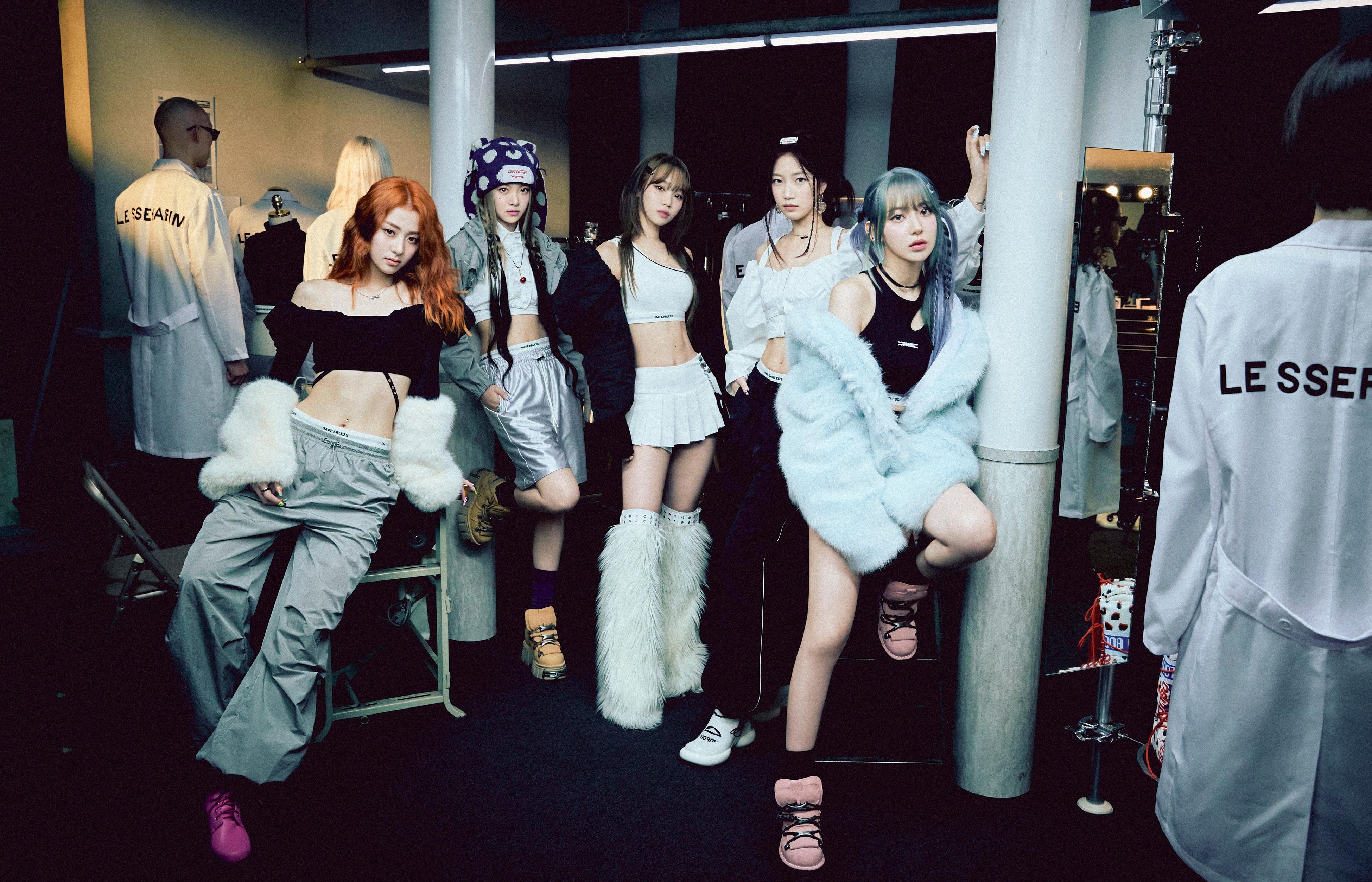 LE SSERAFIM×Peaches.のCollab Merch.をスニダンが運営する「HYPE DROP