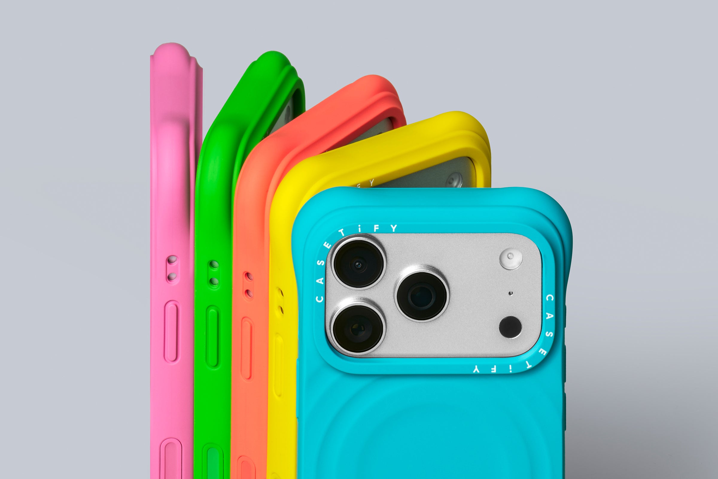 CASETiFY】「村上隆 x CASETiFY: KAIKAI AND KIKI」アイコニックな