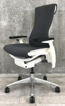 大量入荷情報】今月は、新たに世界的に有名なハーマンミラー社製の