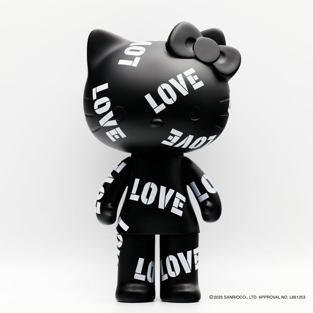 世界先行発売！バーニーズ ニューヨークにハローキティらしい可愛さと