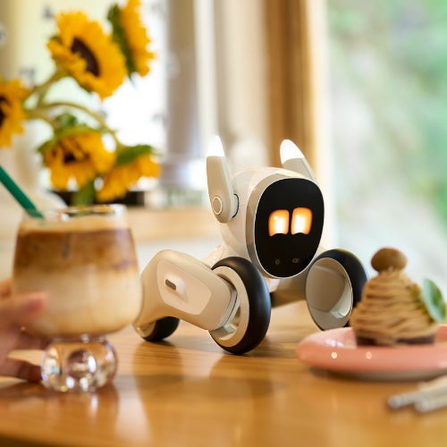 海外で人気のAIペットロボット「Loona（ルーナ）」—マクロジが日本国内