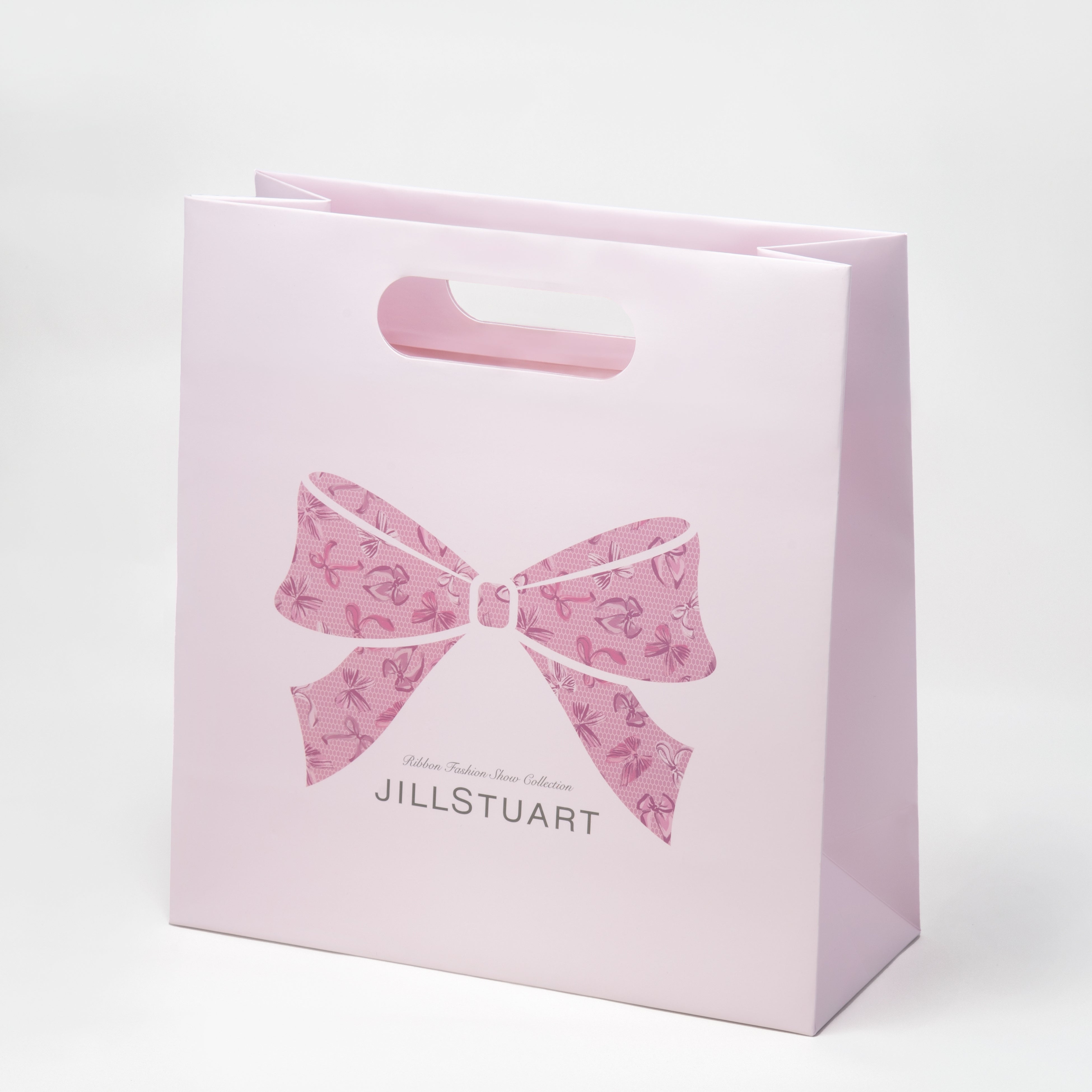 ジルスチュアート ビューティ】ロマンティックな世界へと誘うホリデー