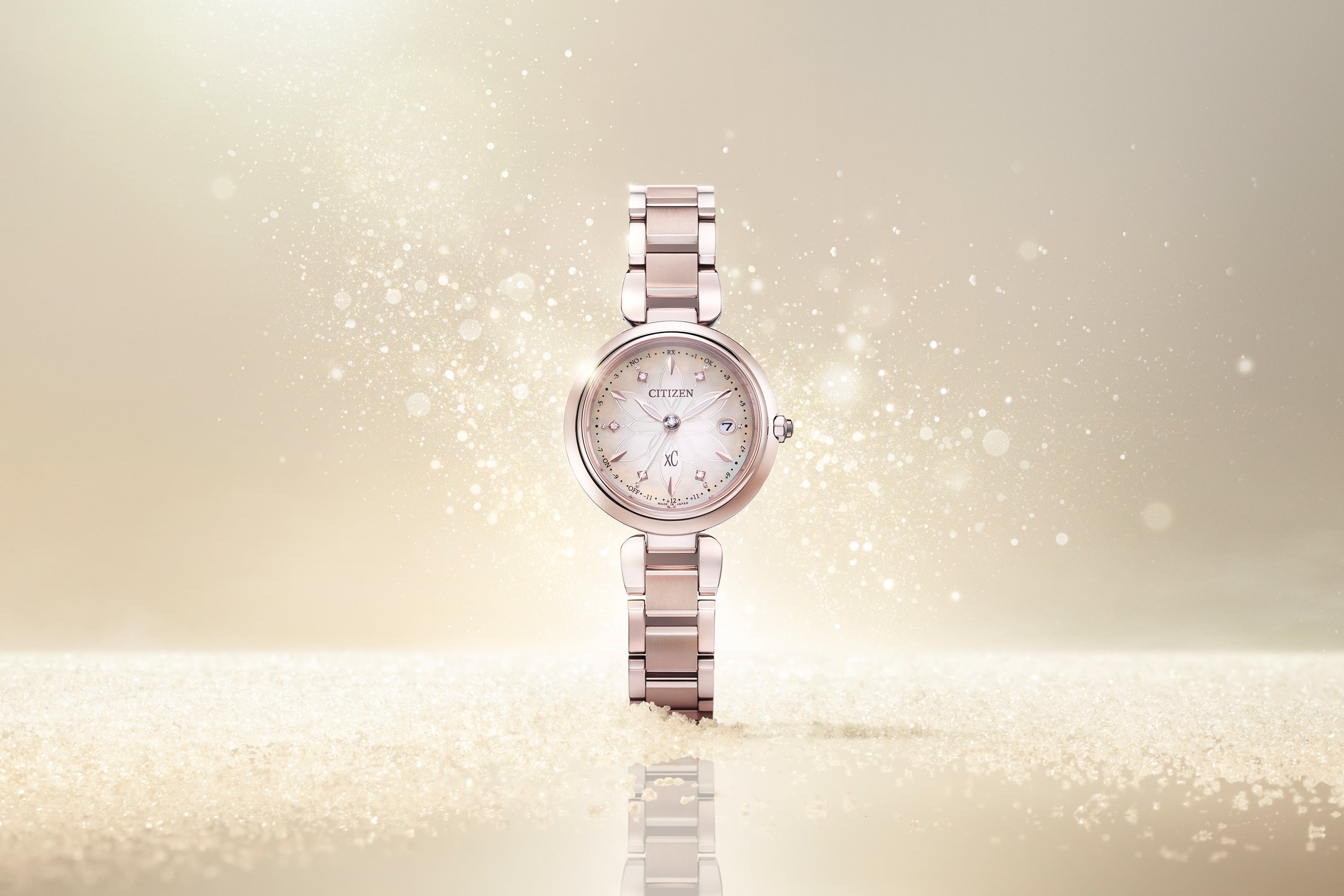 ラボグロウン・ダイヤモンド※1が雪の結晶の中心に輝く『シチズン