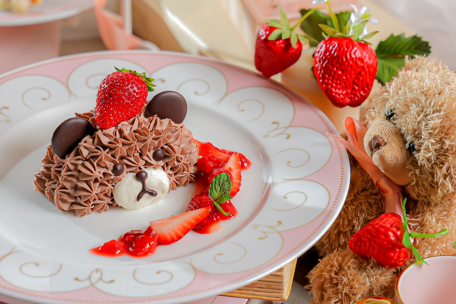 大阪】アイコニックな‟くまさん”モチーフと‟いちご”の風味豊かな