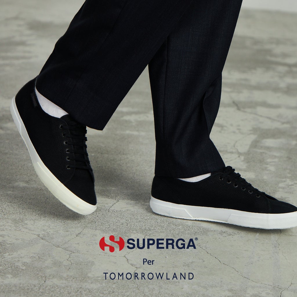 1911年にスタートしたイタリアのシューズブランド〈SUPERGA〉と