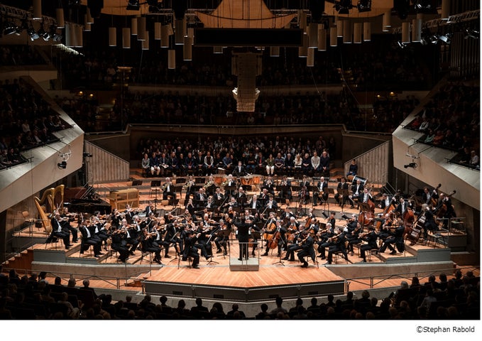 ベルリン・フィルハーモニー管弦楽団来日公演2025年11月決定！ 指揮者