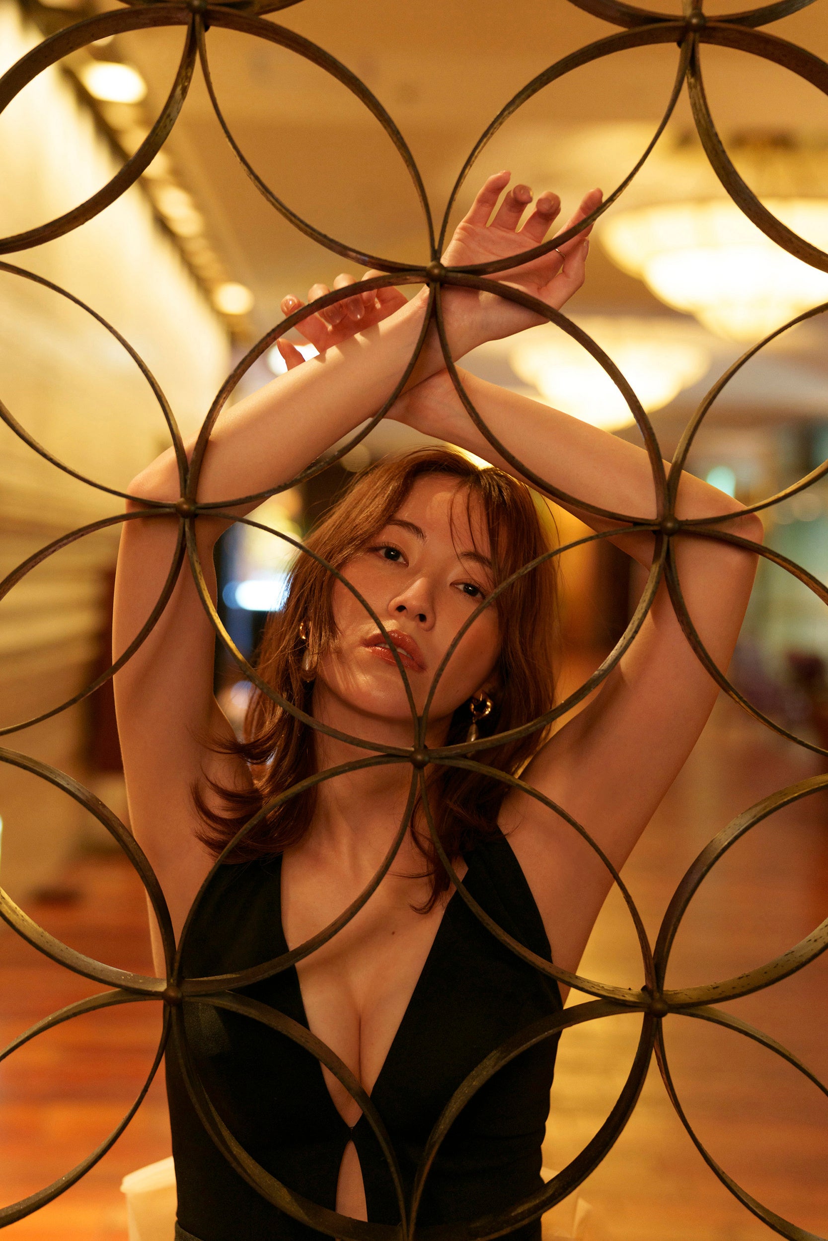 松井珠理奈10年ぶりの写真集 表紙決定！ | 株式会社 宝島社のプレス