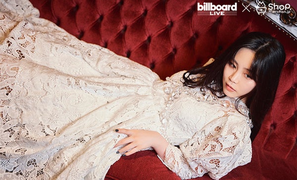 鷲尾伶菜のビルボードライブ公演を記念して今年も公演限定オリジナル