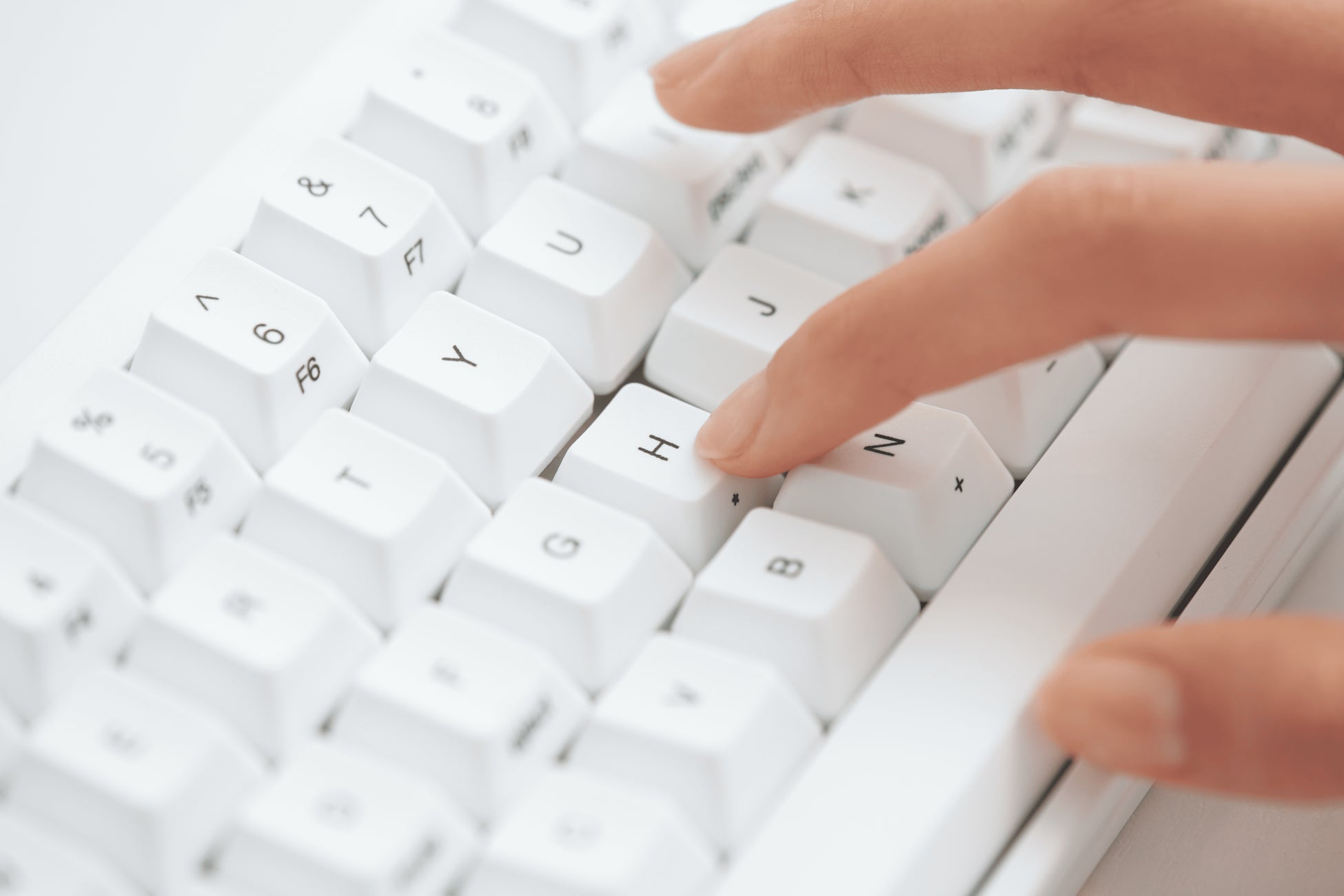 HHKB Professional HYBRID Type-S 雪」を販売開始 | 株式会社PFUの