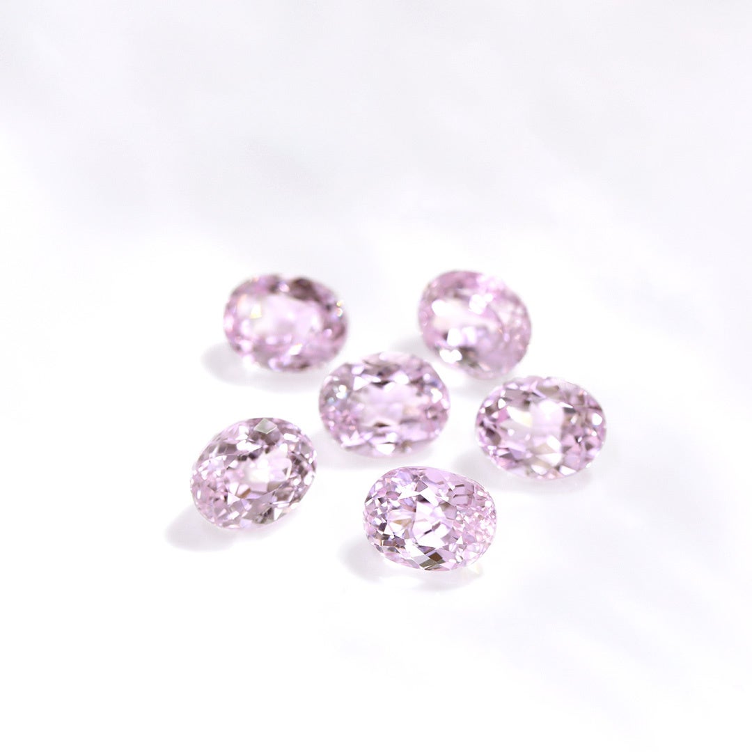 9月の誕生石”に新たに加わった「クンツァイト」、9ミリの大粒の石を