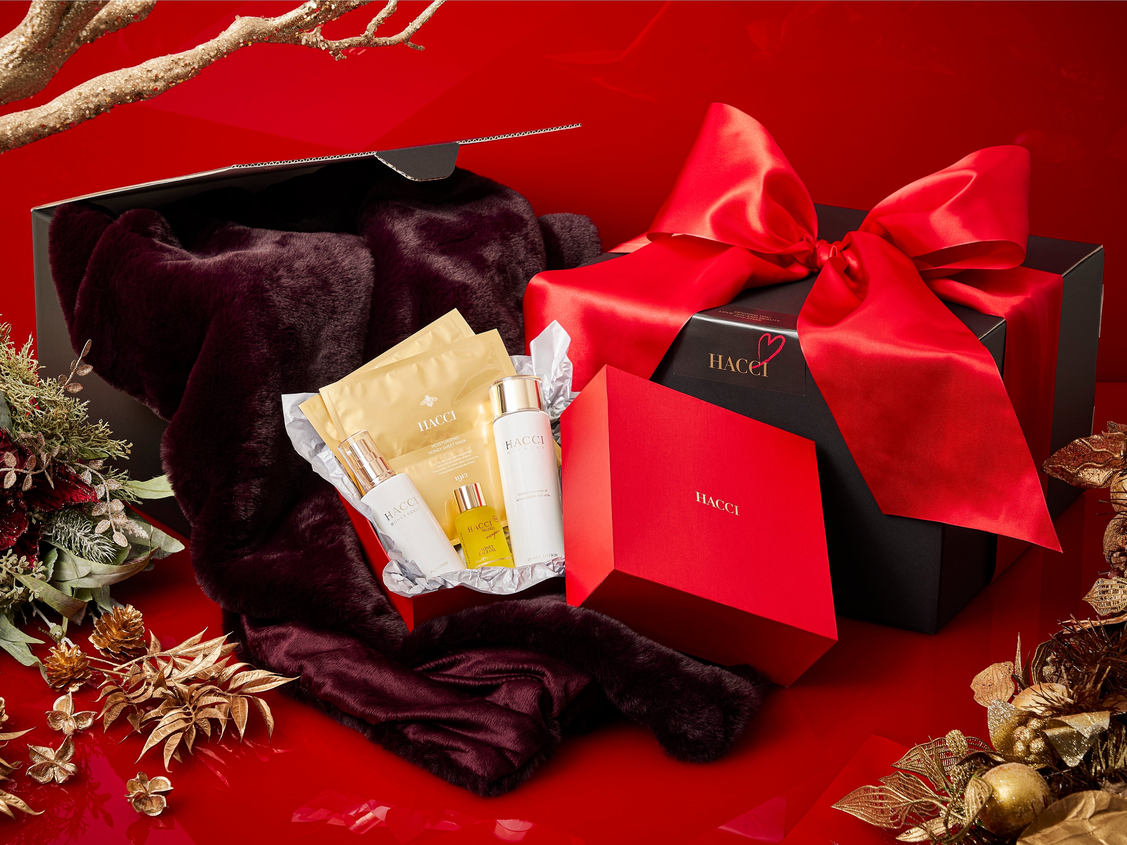 肌も遊び心も満たされるクリスマスコフレ。2022 HACCI Holiday、10月28