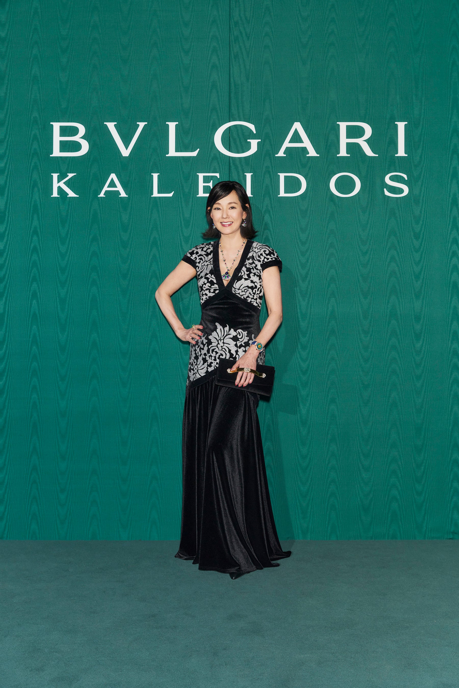 ブルガリの展覧会「ブルガリ カレイドス 色彩・文化・技巧」を祝した