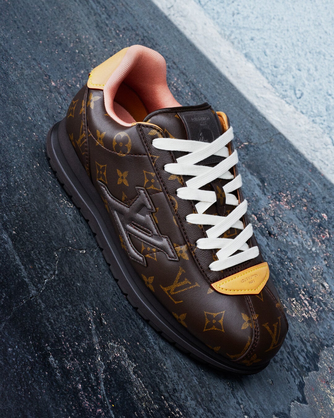 ルイ·ヴィトン】新作シューズ「LV バターソフト スニーカー」を発売