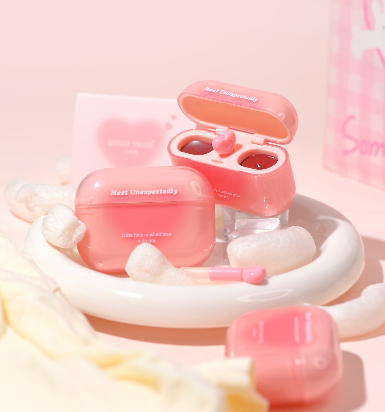 SNSで話題のイヤホン型リップで有名な中国コスメブランド「GOGO TALES