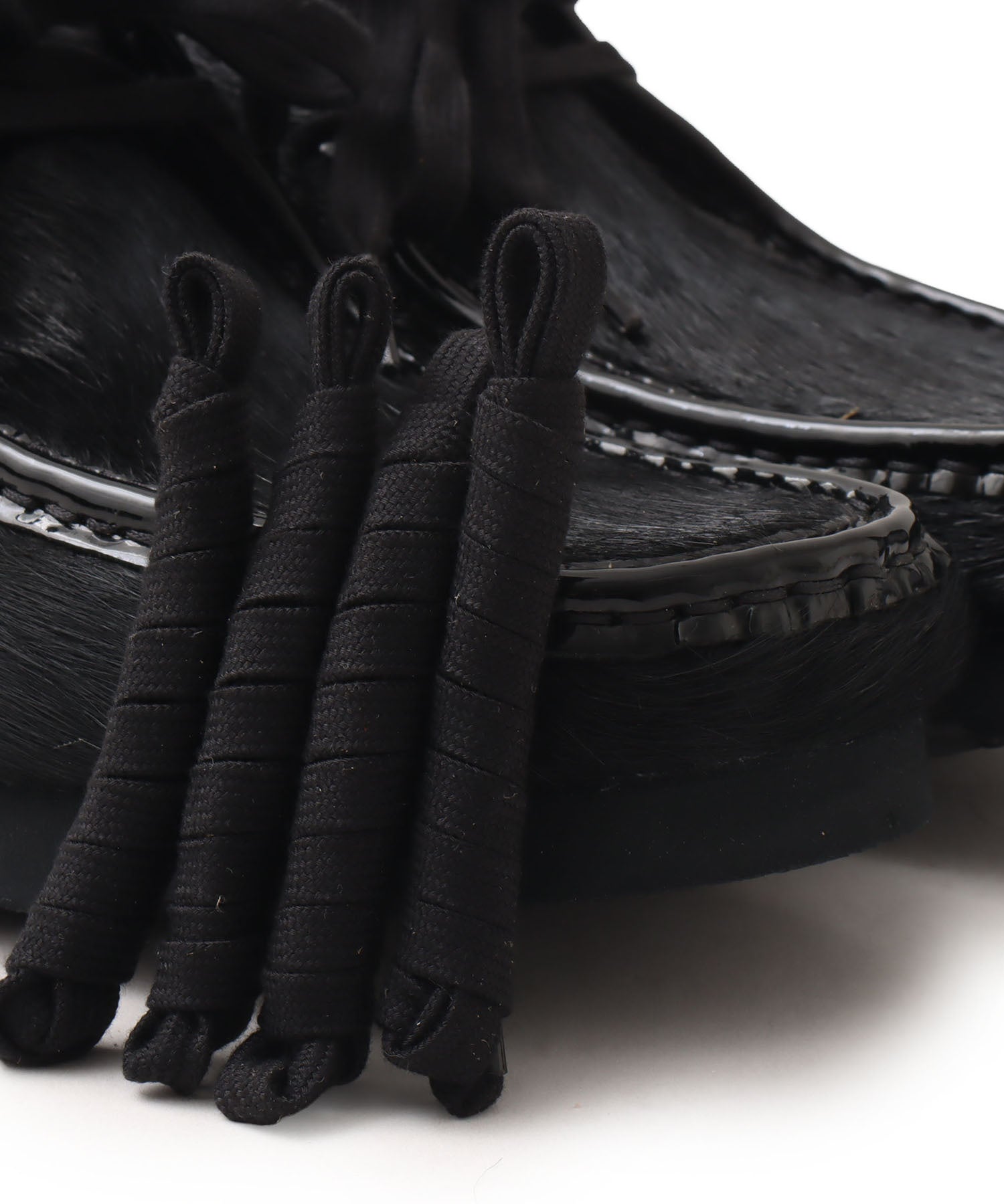 Clarks Originals」 × 「atmos」 × 「BlackEyePatch」の​トリプル