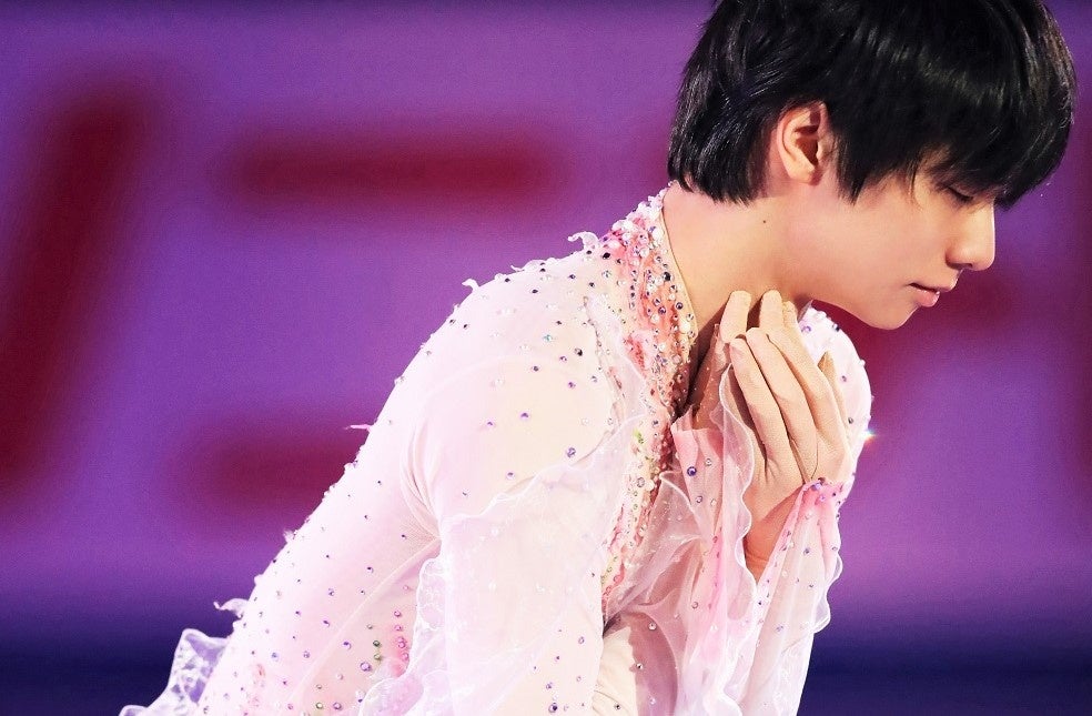 羽生結弦の華麗な演技写真から、自然な練習着姿までをポストカードに