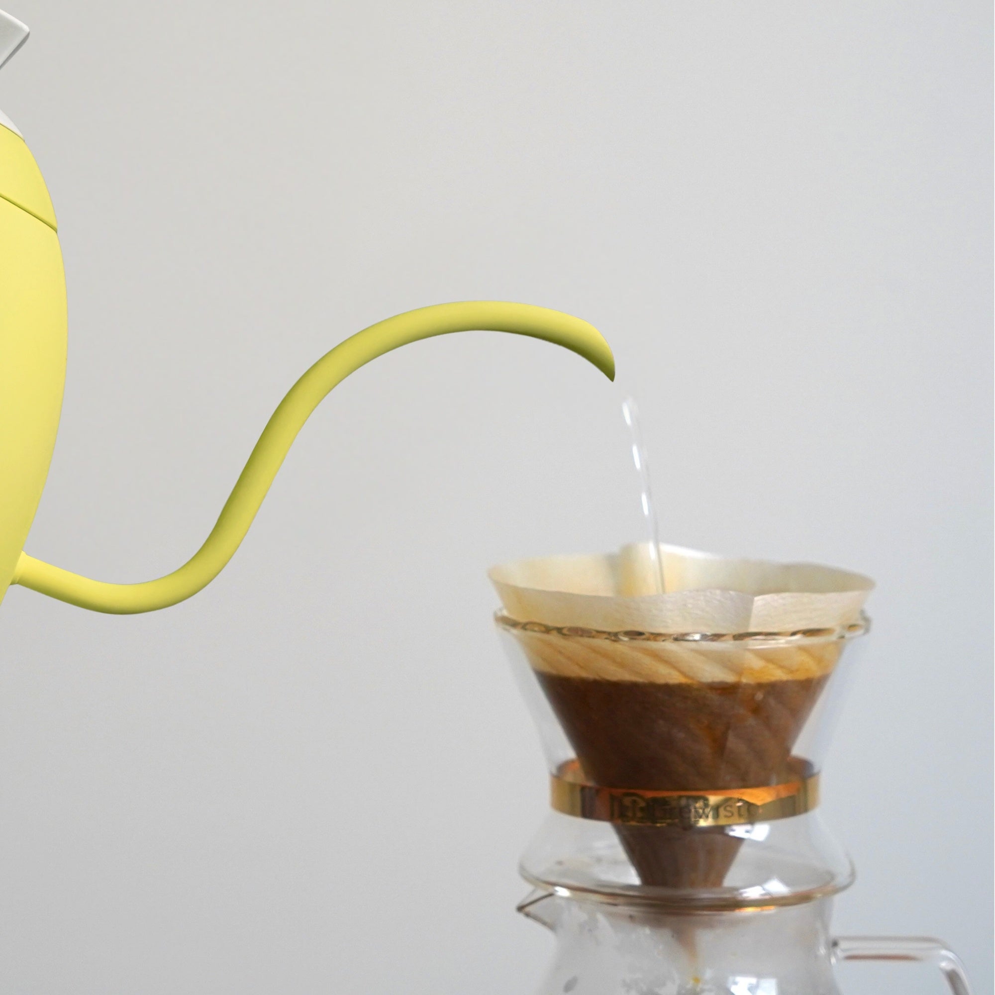 世界中のバリスタから支持されるドリップケトル、「brewista」から新色