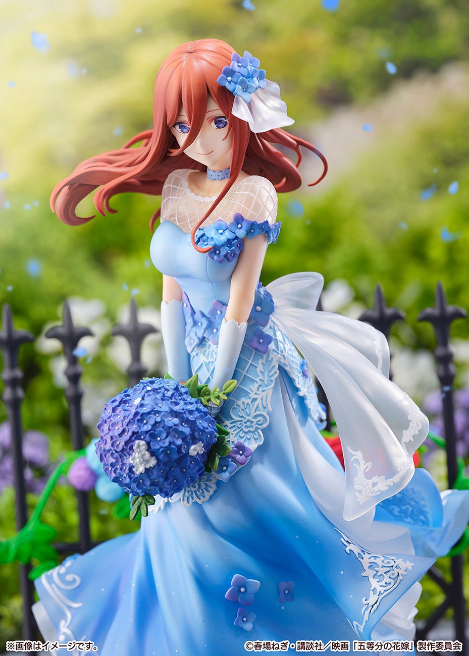 SHIBUYA SCRAMBLE FIGURE、映画「五等分の花嫁」より青を基調にした
