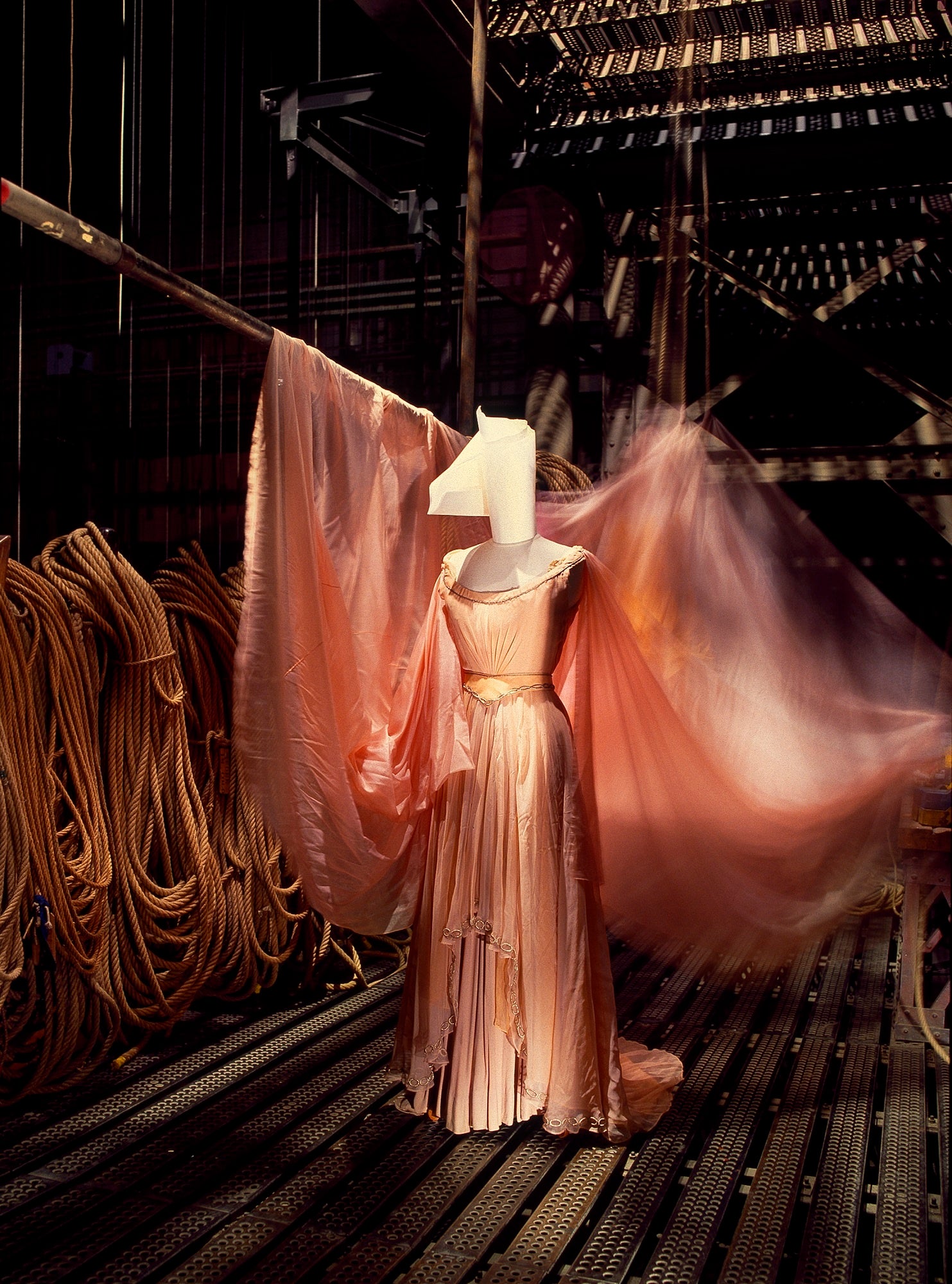 写真家 田原桂一が捉えたパリ・オペラ座 「OPÉRA de PARIS」展を開催