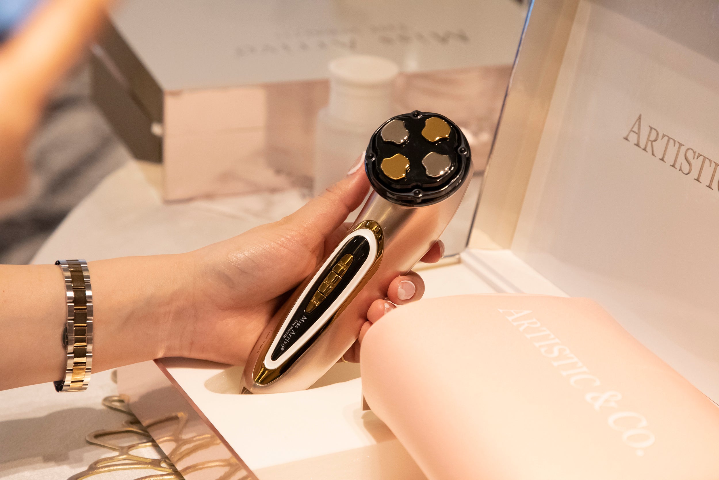 高級美顔器】ARTISTIC&CO. 美顔器シリーズMiss Arrivo（ミスアリーヴォ