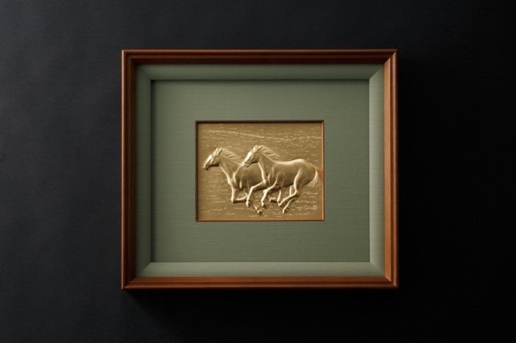 新宿高島屋】大谷翔平選手の等身大黄金像 二刀流が揃って初展示。二体