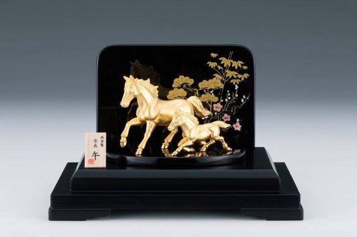 新宿高島屋】大谷翔平選手の等身大黄金像 二刀流が揃って初展示。二体