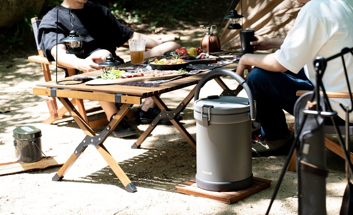 7日前の氷が残る】 ピーコック魔法瓶がお届けする、魔法瓶構造の