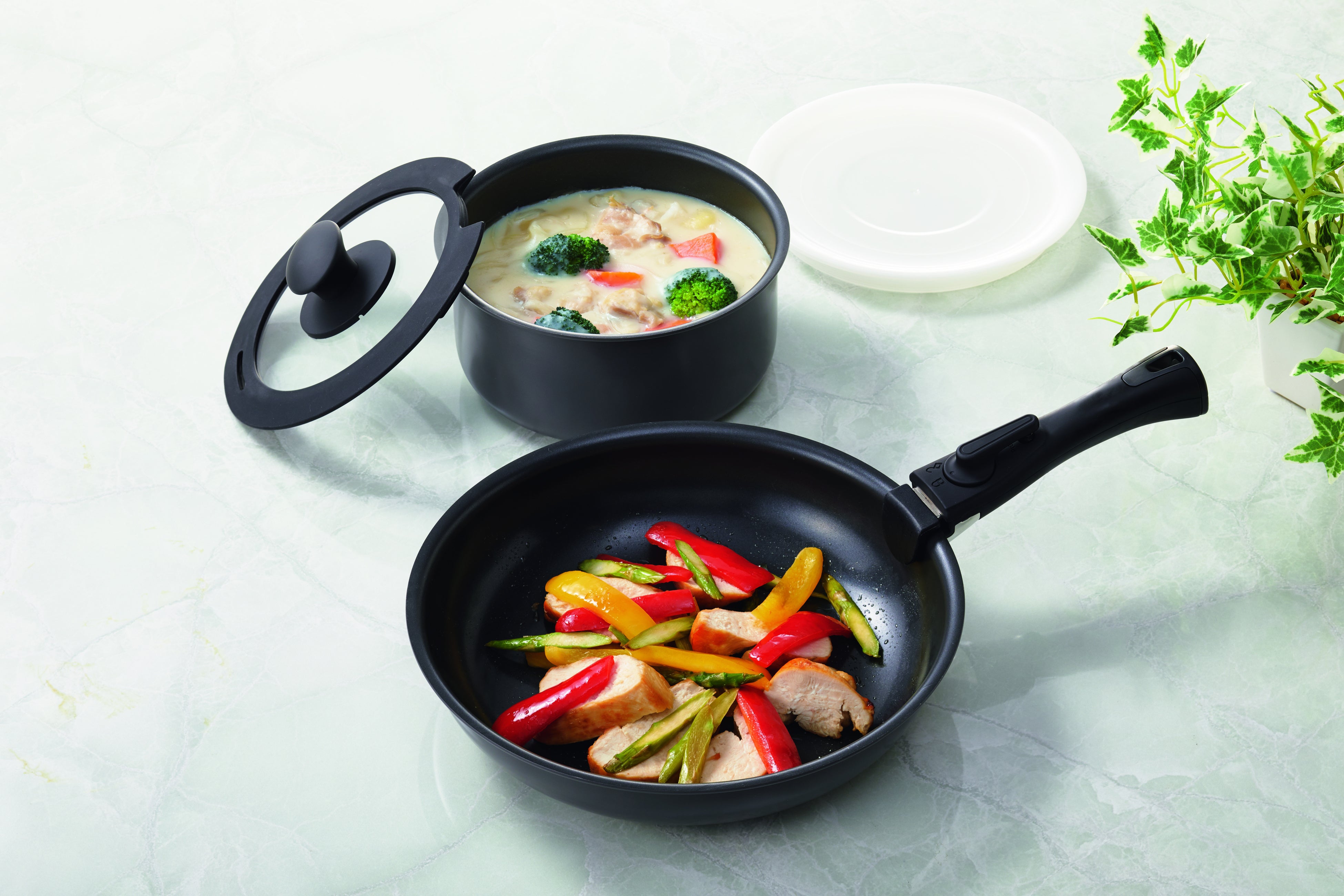 シリーズ累計販売数800万個超！】取っ手が取れる鍋・フライパン