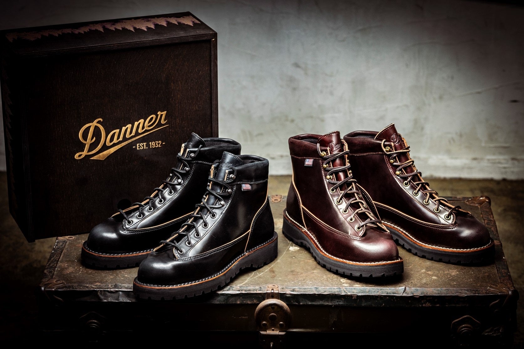 革のダイヤモンド」シェルコードバンを贅沢に使用した最高級のDANNER