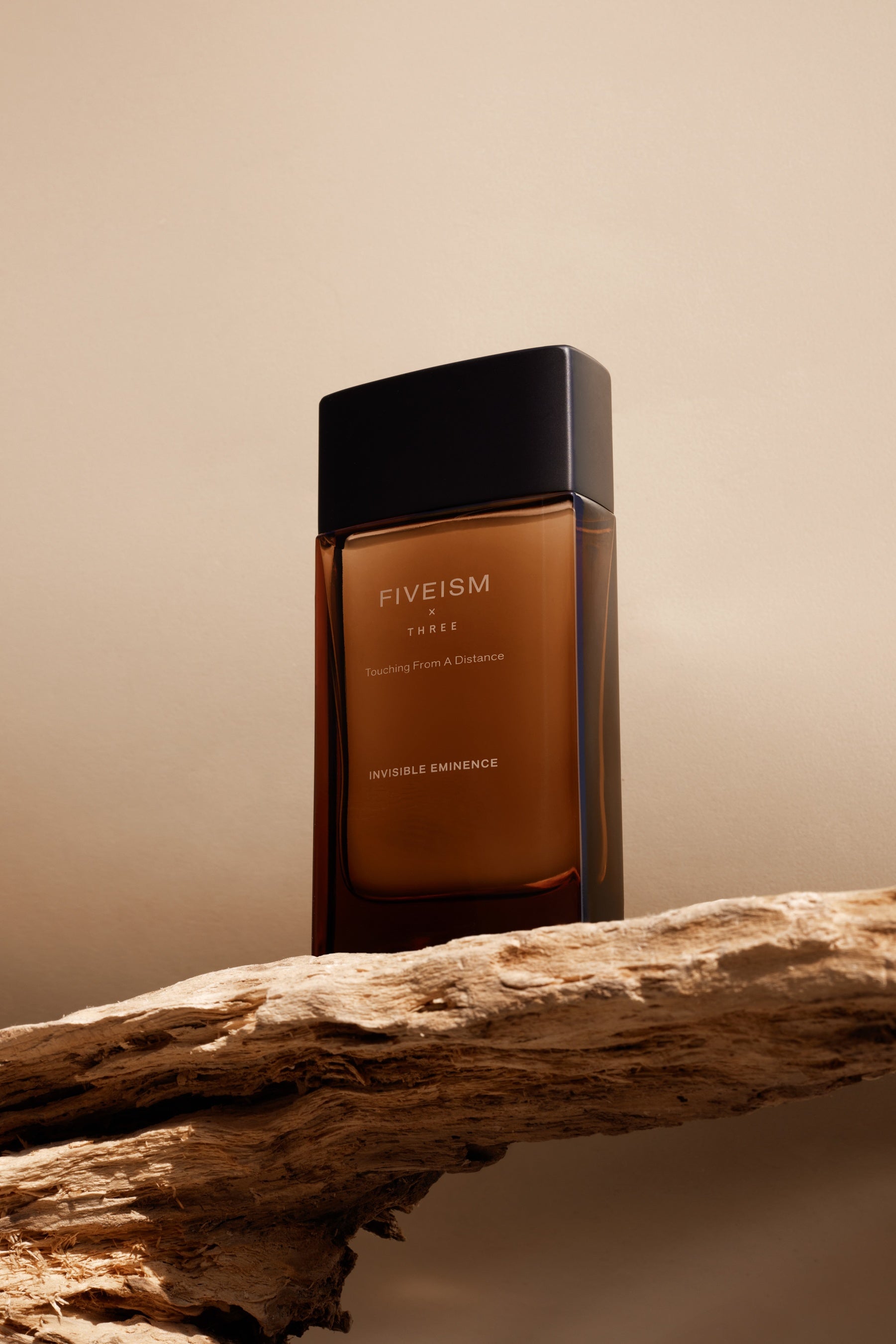 FIVEISM × THREEから、新フレグランス「INVISIBLE EMINENCE」発売