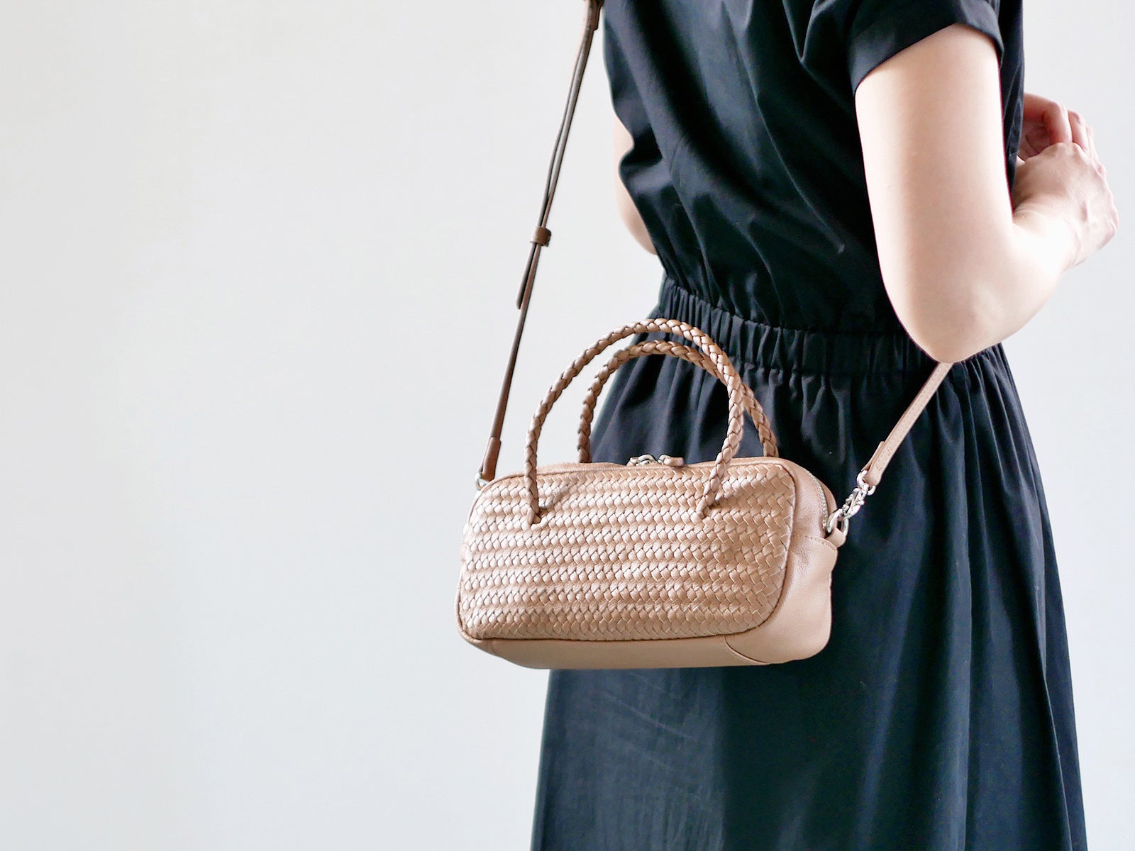 かごバッグ感覚で使える、mundo de ibiza メッシュレザーの新作