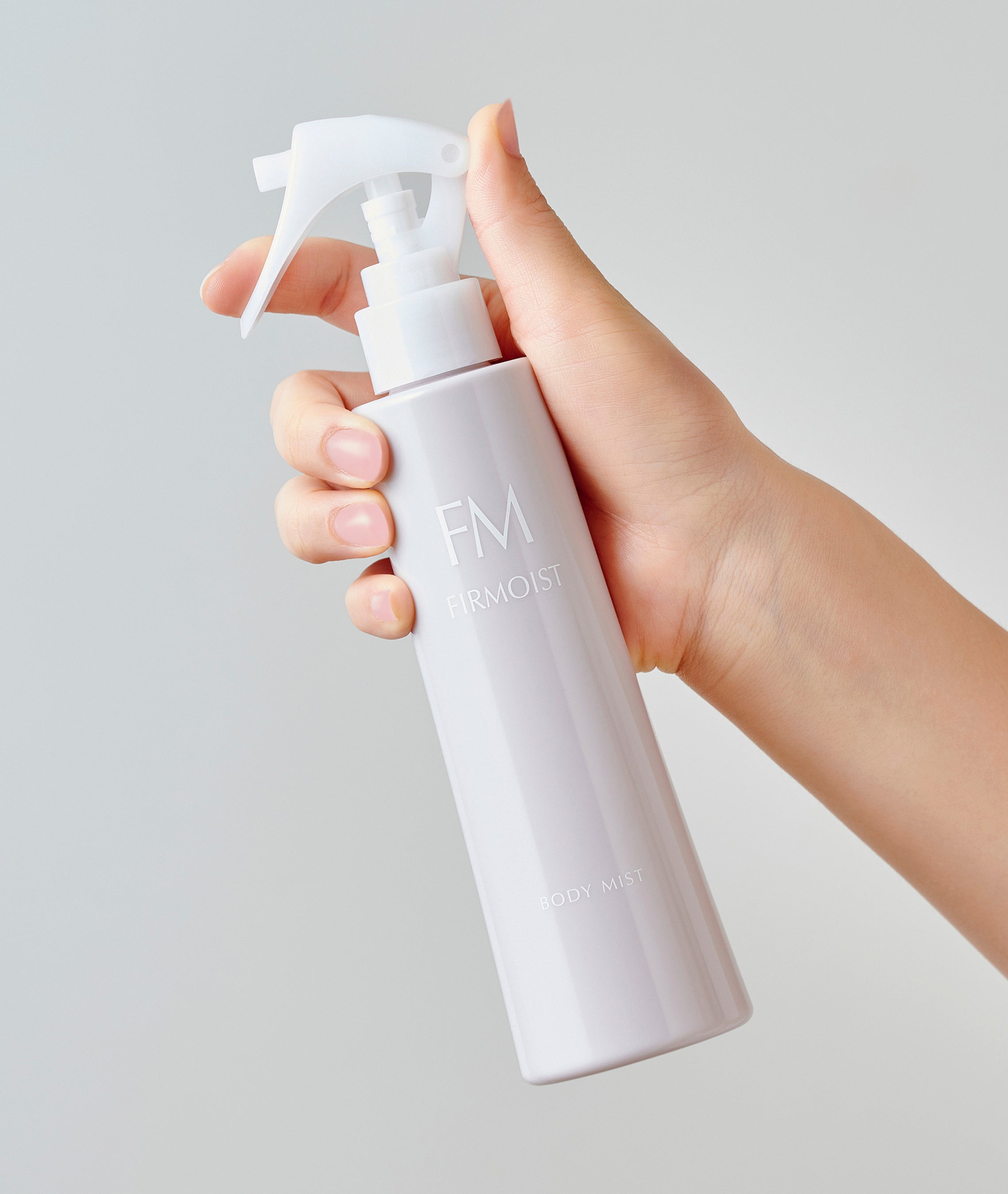 手軽なのに高保湿！【1本で全身うるおいパック】逆さでも使える