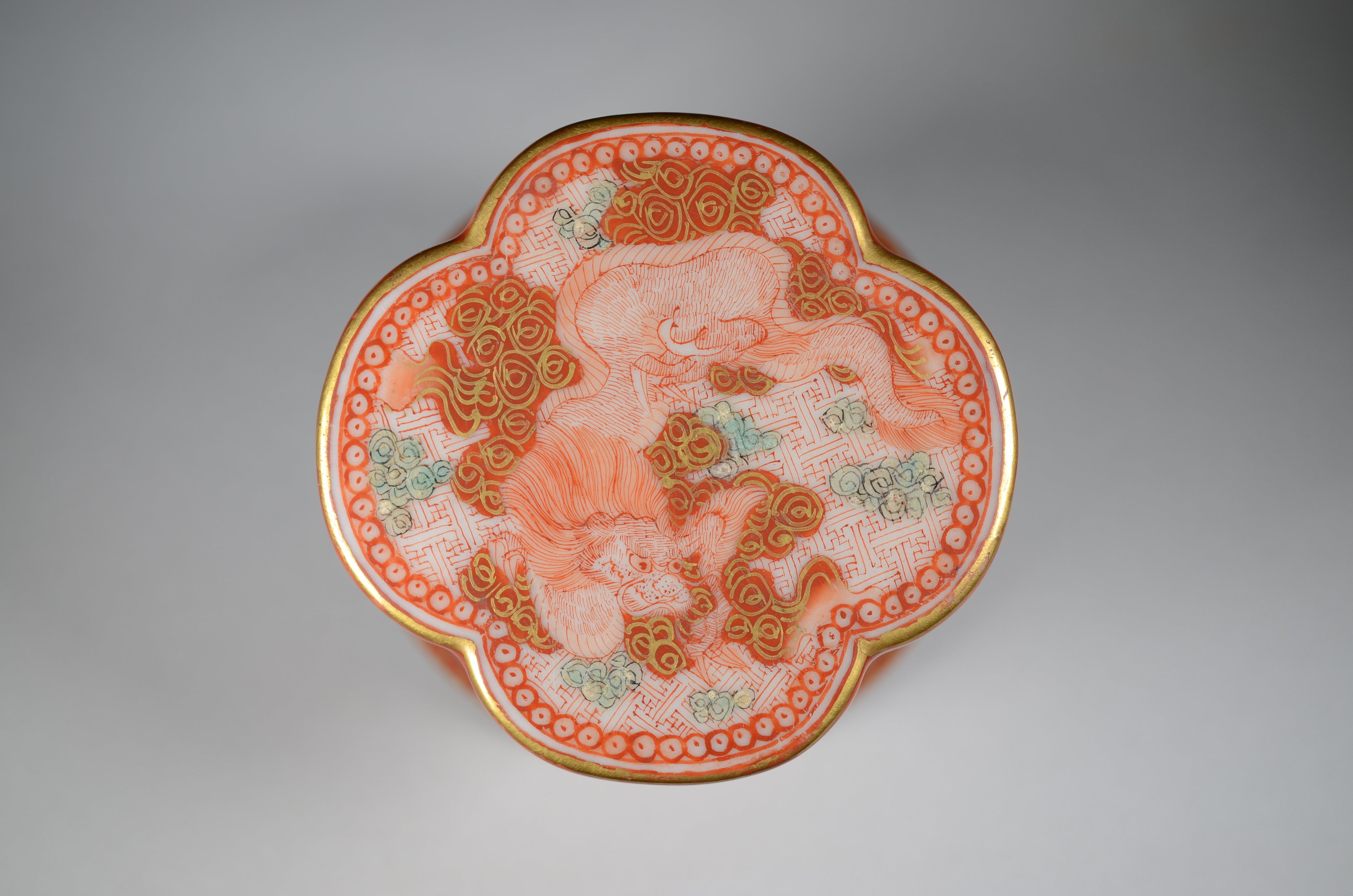 加賀温泉郷】「九谷赤絵の極致 宮本屋窯と飯田屋八郎右衛門の世界