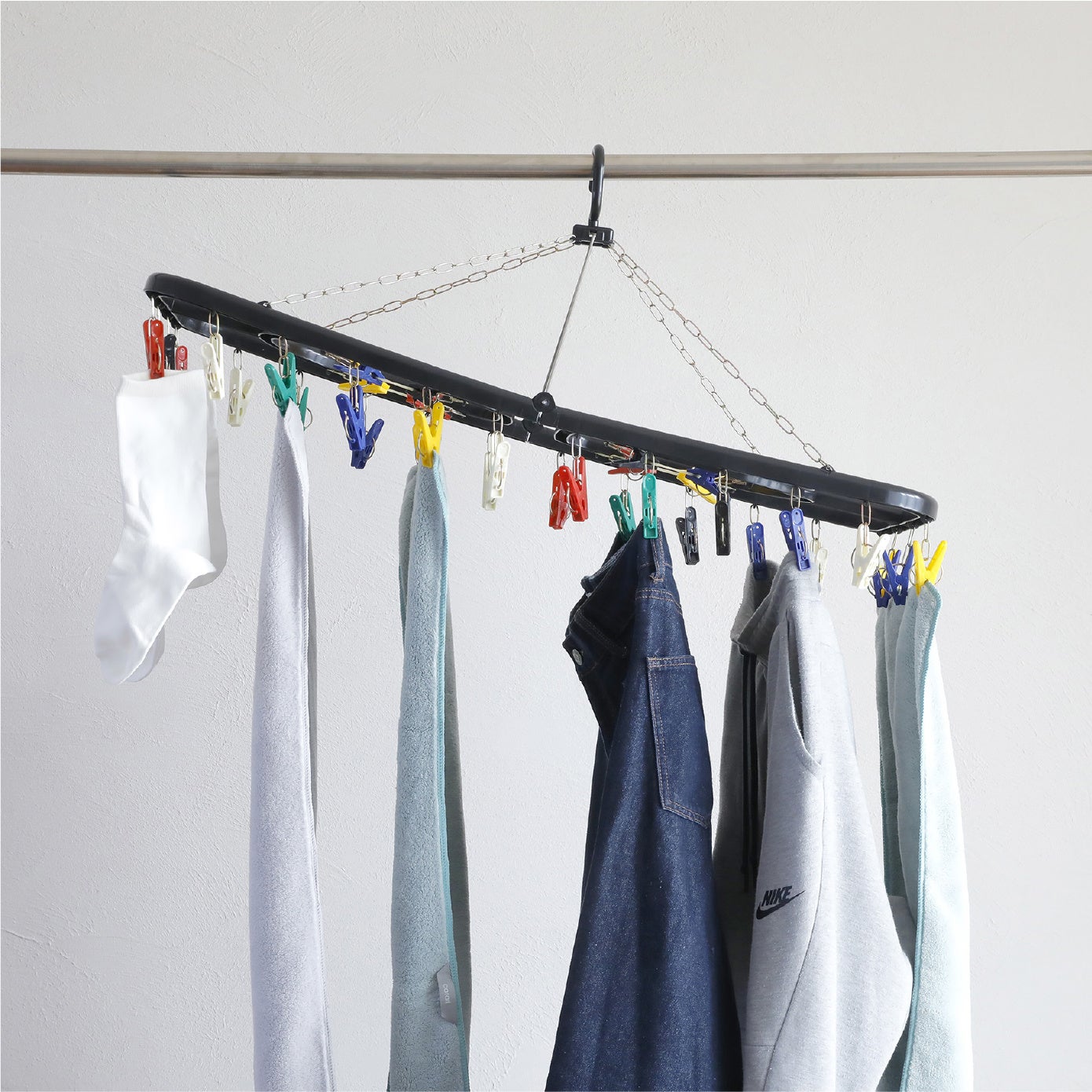 The hangers 傾かないランドリーハンガー42P – 株式会社シービー