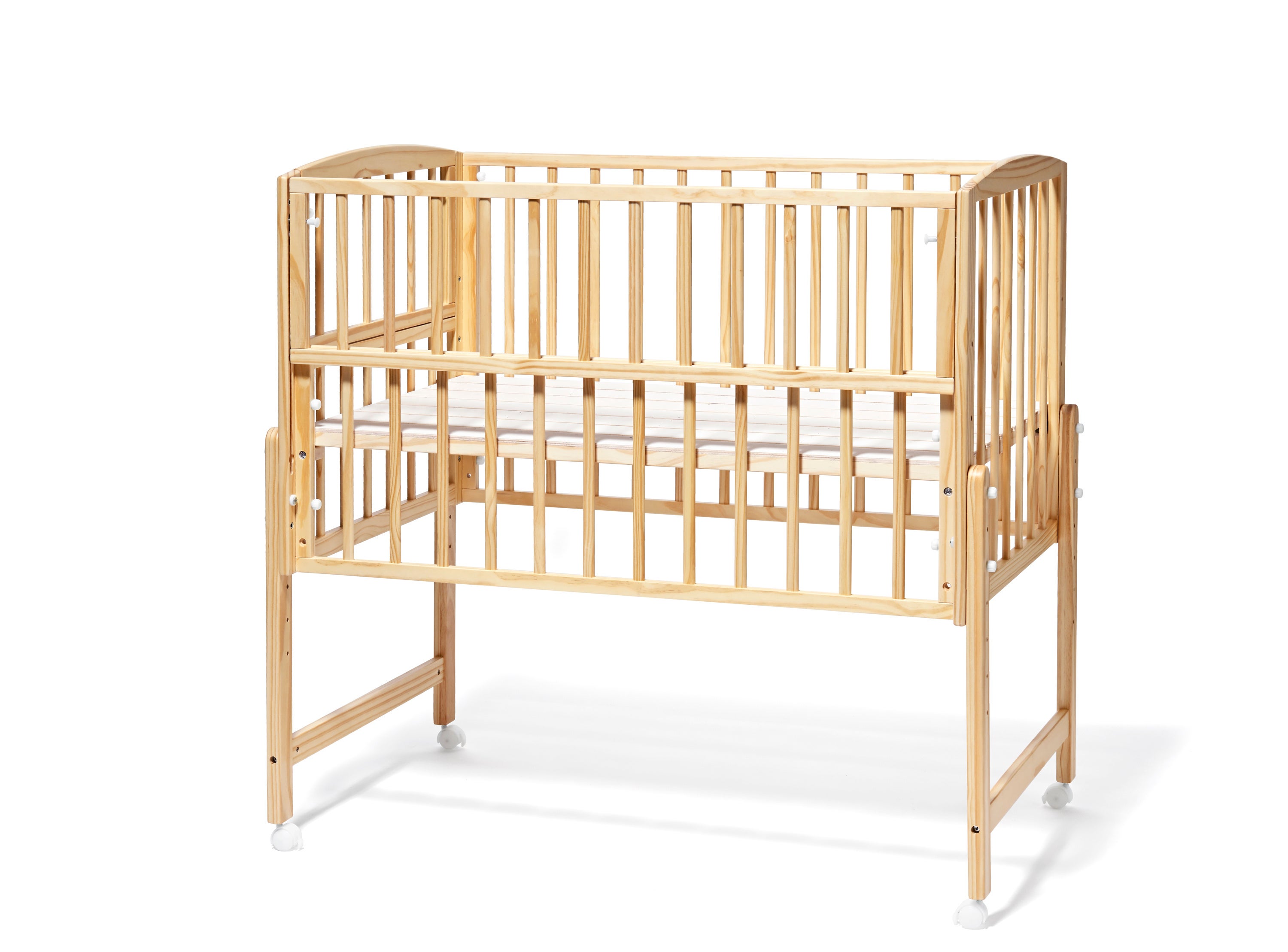 これで十分”のひとつ上へ。床板最高76cm＆2つのトビラで赤ちゃんの