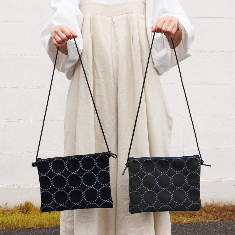 日本の名作椅子にミナ ペルホネンのファブリックを張った特別モデル