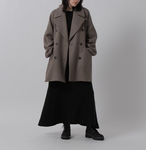 上質な日常着を求める大人の女性へ。上質な天然素材を使用したアイテム