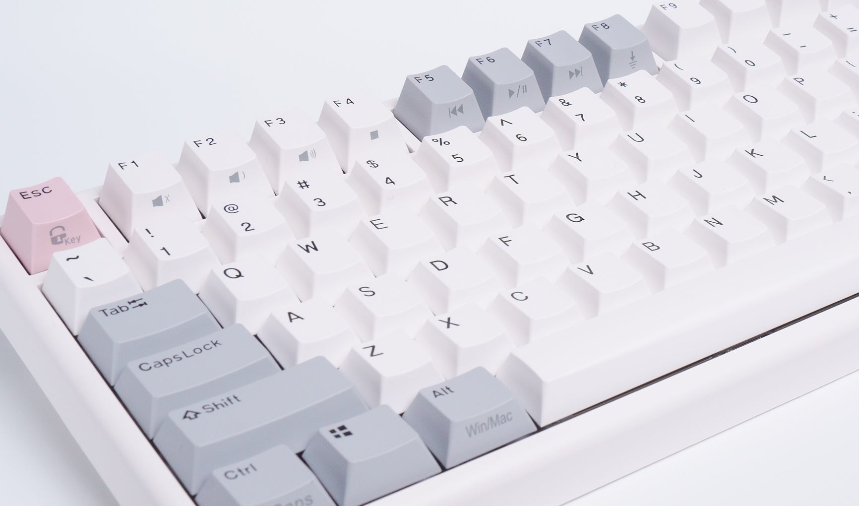 NiZ最強ワイヤレスで複数デバイスを接続可能【唯一無二で心地よい最高