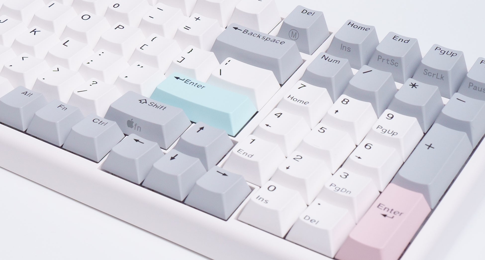 NiZ最強ワイヤレスで複数デバイスを接続可能【唯一無二で心地よい最高