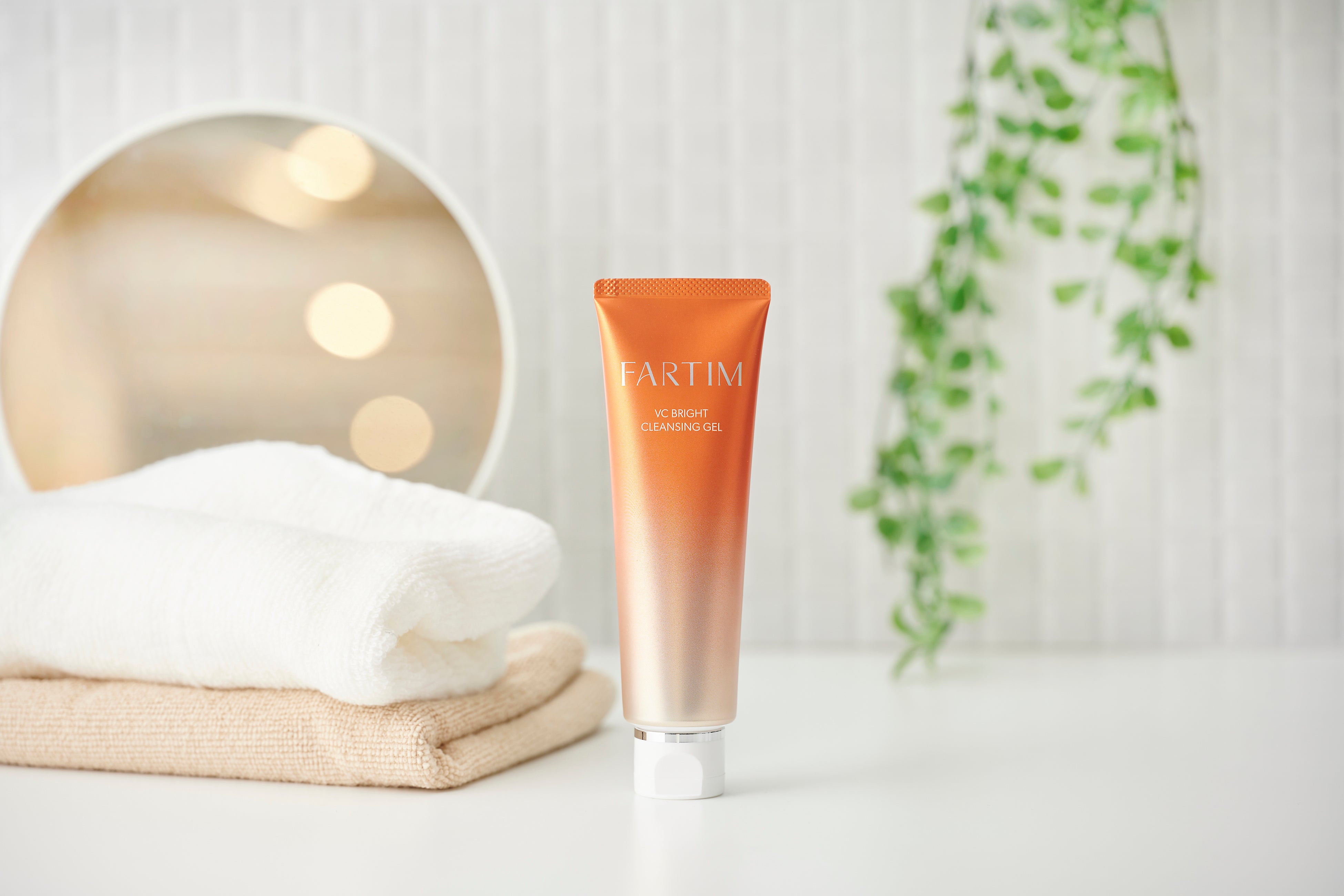 透き通るようなの透明感*1の世界初*2「発酵美容液」*3クレンジング