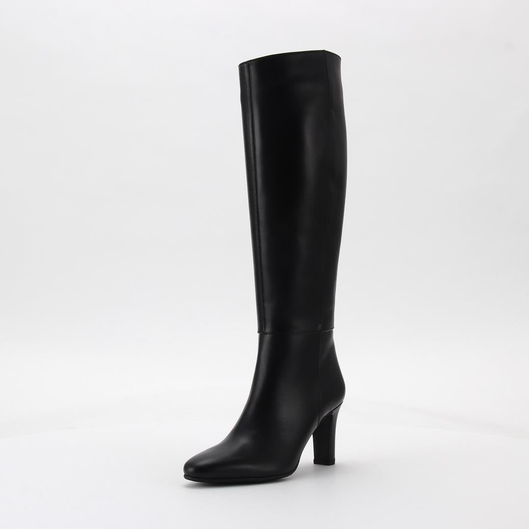 銀座かねまつ」秋のおしゃれはやっぱり足元から♪主役になる新作