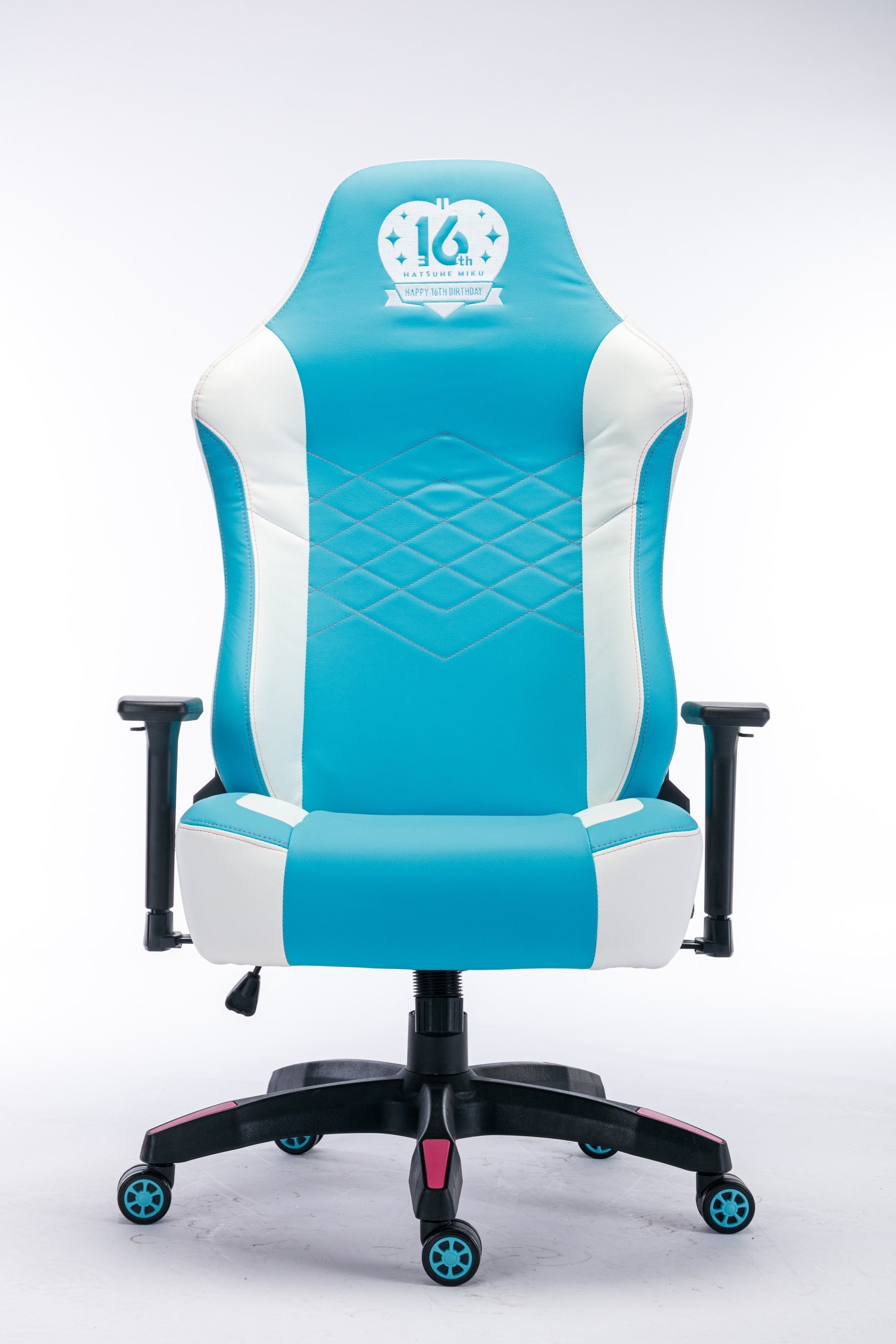 アウリン、「初音ミク」デザインの関家具製ゲーミングチェアと山田果樹