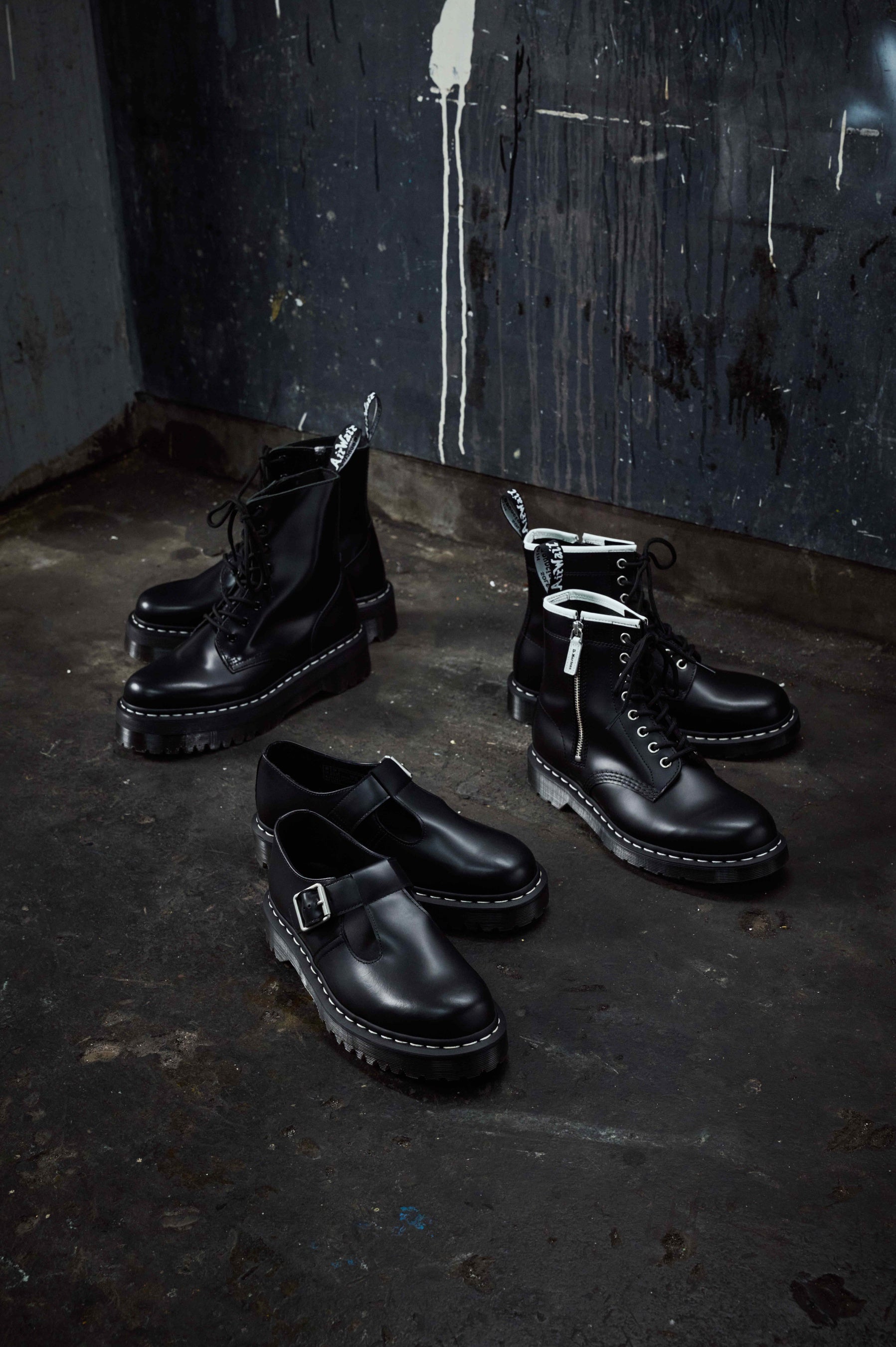 Dr. Martens から日本限定モデルを含む 秋の最新作「ホワイトステッチ
