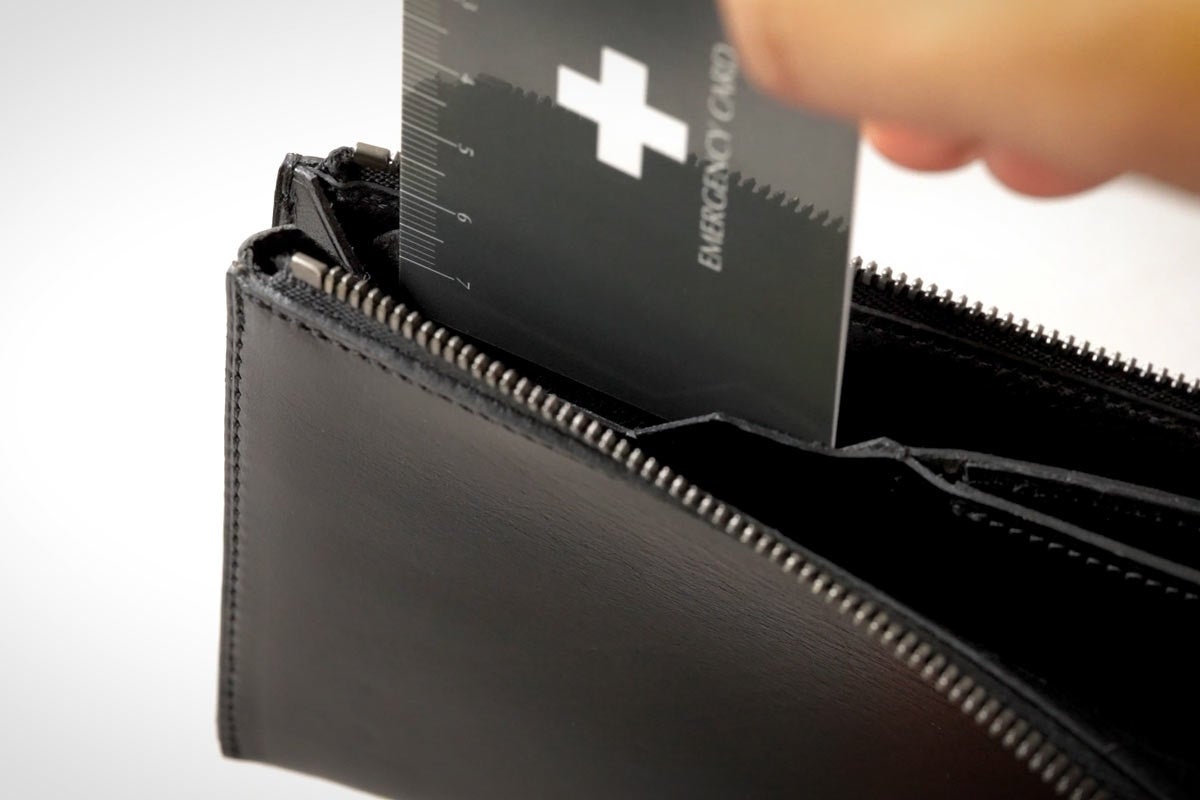 薄い長財布の極致へ。SYRINX、『Hitoe L-zip L 2025』を発表 | SYRINX