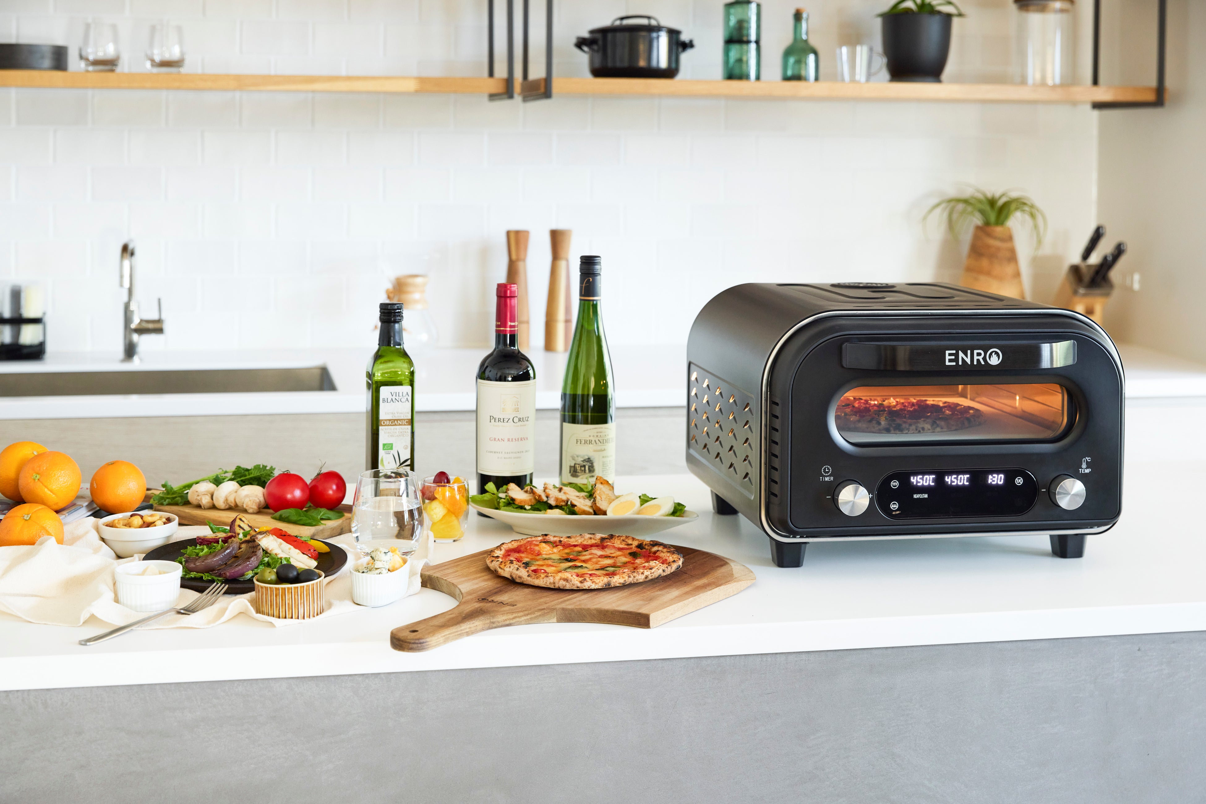 販売開始から24時間経たずに初回入荷分の約1,800台が完売！日本唯一の