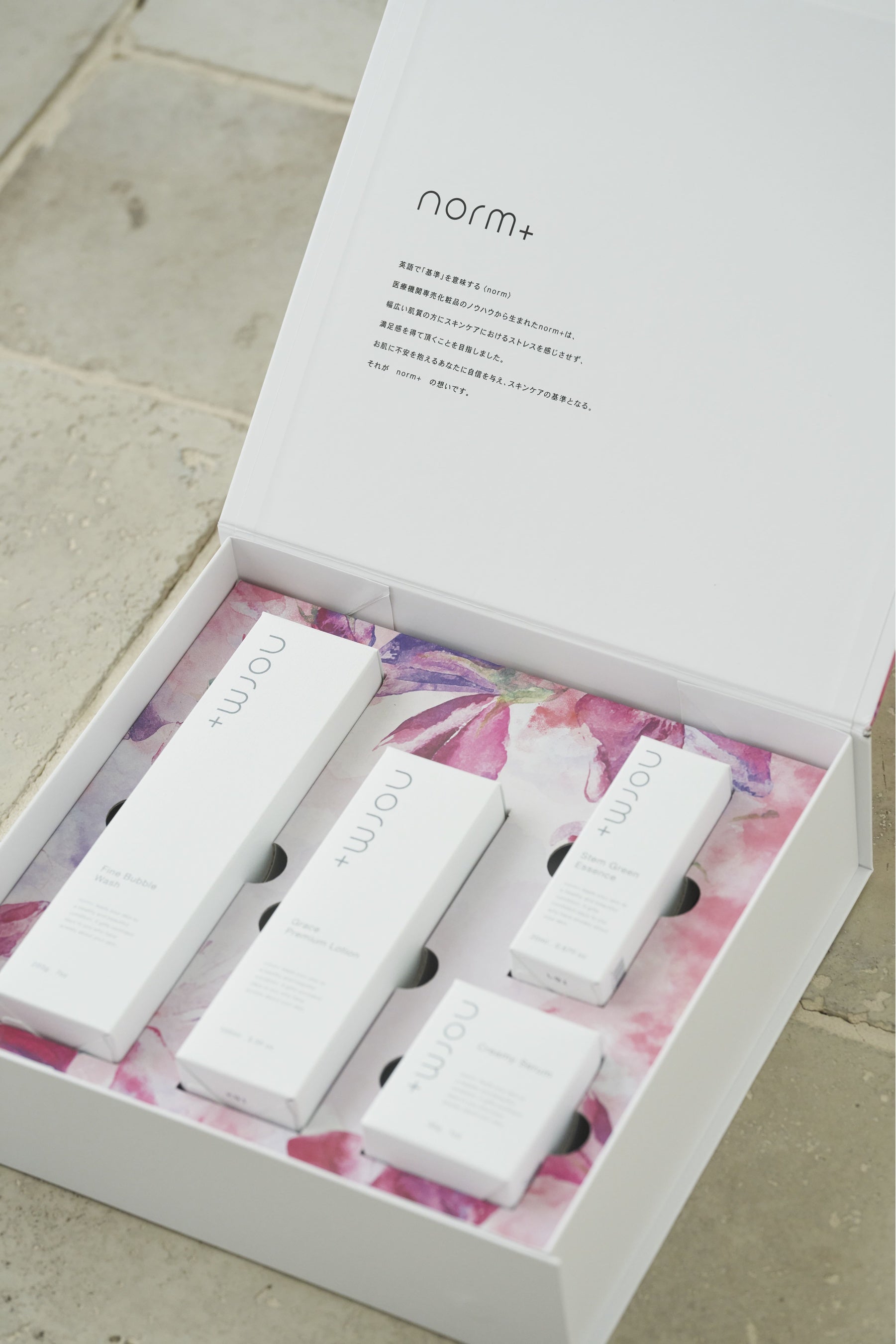 発売から4ヶ月で2万個を販売、愛沢えみりプロデュースの「norm+